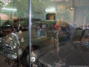 Garage of Ho Chi Minh's Used Cars (4)