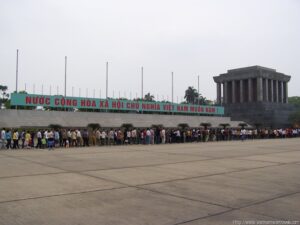 Hanoi Ho Chi Minh Mausoleum (6)